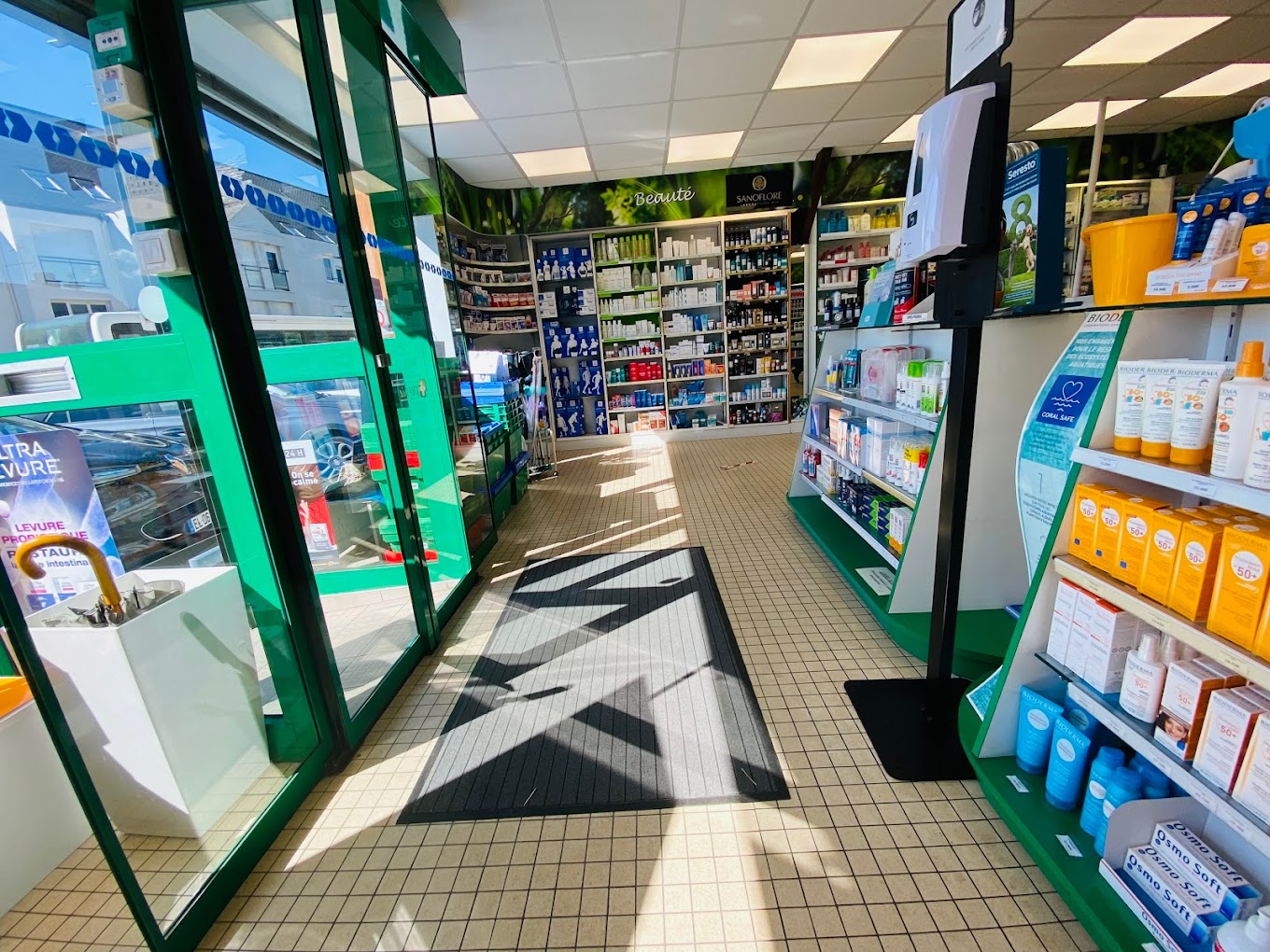 Pharmacie Auffray-Robert-interieur